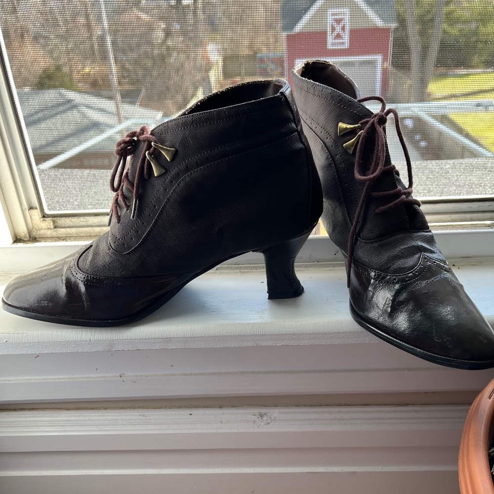Vintage High Heeled Shoes/booties